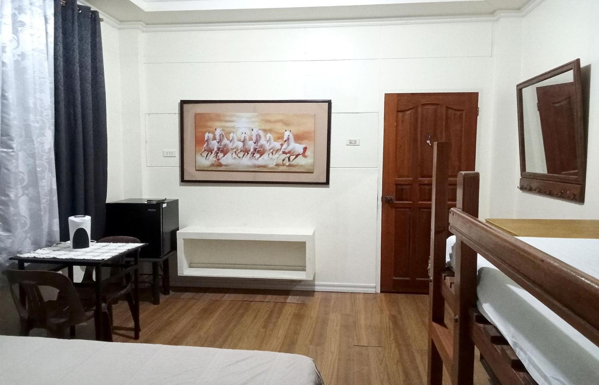 Leizel'S Bed & Breakfast Palompon Exterior photo